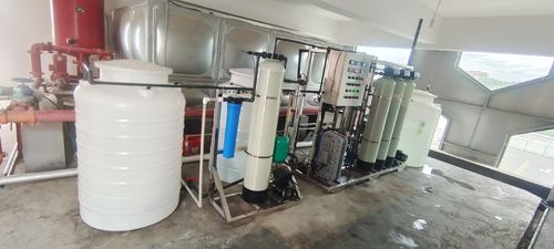 mais recente caso da empresa sobre Uma nova empresa de materiais selecionou o equipamento de água pura de 500L da Zhongwo.